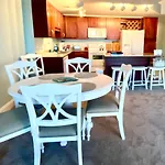 Laketown Wharf Luxury 1 Bedroom Gulf View Condo Hosted By Eastwestgetaway