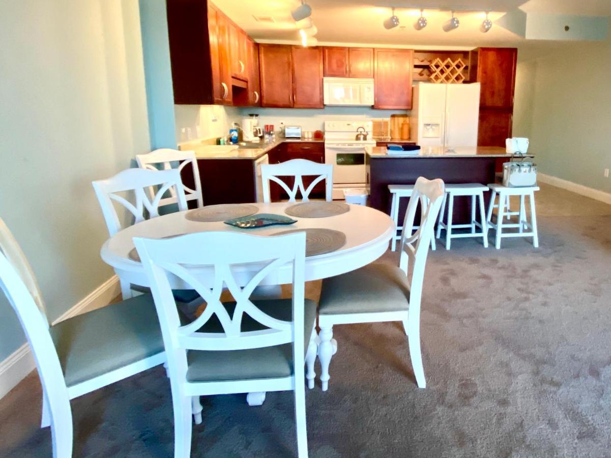 Apartment Laketown Wharf Luxury 1 Bedroom Gulf View Hosted By Eastwestgetaway